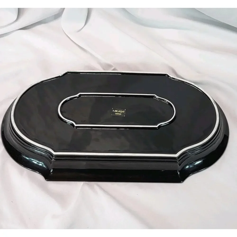 Mikasa Glossy Black Oval 13